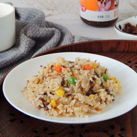 杂蔬牛肉酱炒饭